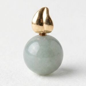 Vintage 14K Gold Jadeite Jade Pendant 1970s
